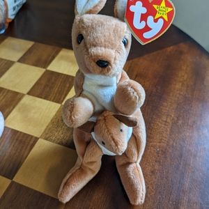 Vintage Ty Beanie Baby Kangaroo Pouch 1996 NWT